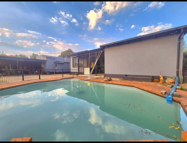 4 BEDROOM HOUSE FOR SALE IN BRENTHURST
